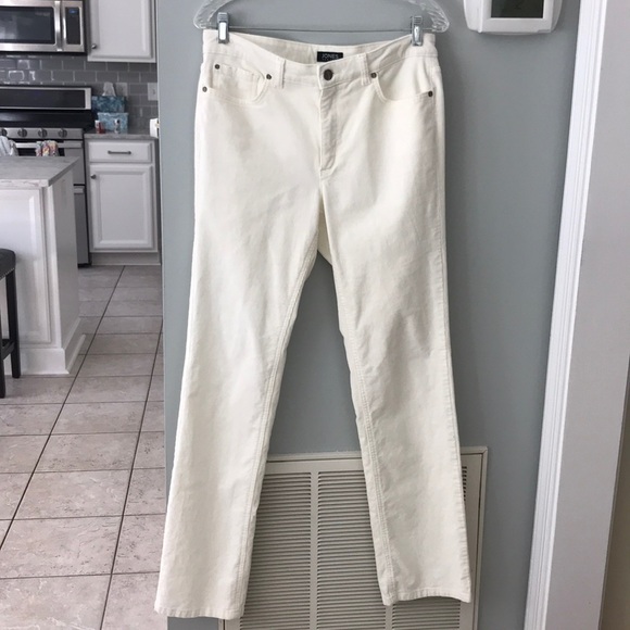 Jones New York Cream Lexington Straight Jeans - Picture 1 of 3